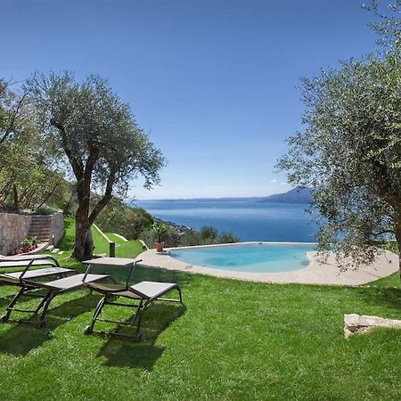 Villa Divina-Apt Armonia-Con Piscina E Vista Lago 카스텔레토디브렌조네 외부 사진