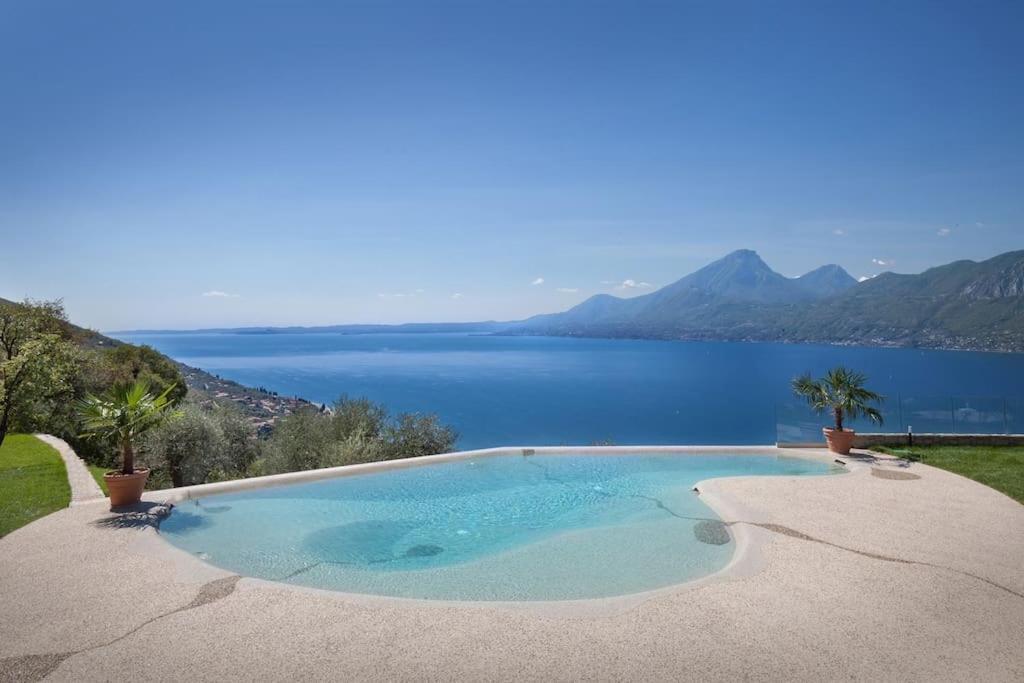 Villa Divina-Apt Armonia-Con Piscina E Vista Lago 카스텔레토디브렌조네 외부 사진
