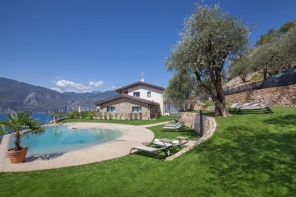 Villa Divina-Apt Armonia-Con Piscina E Vista Lago 카스텔레토디브렌조네 외부 사진
